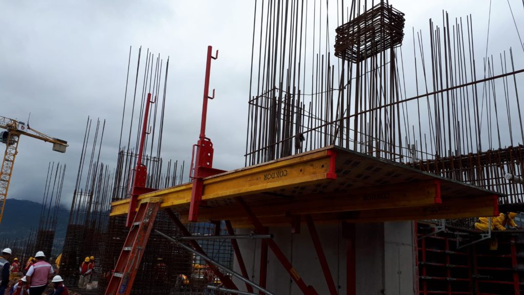 Torre Universal Condor